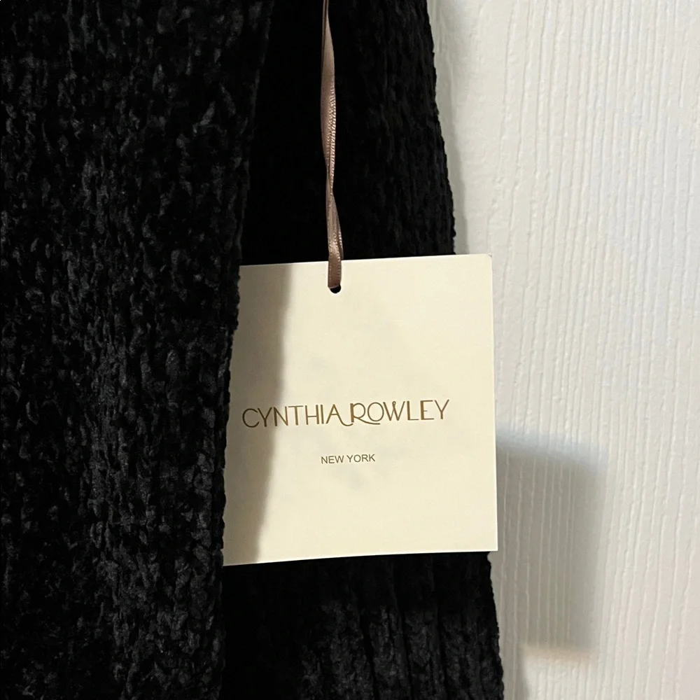 NWT Cynthia Rowley Black Chenille Cropped Crew Neck Sweater Medium - Picture 4 of 12